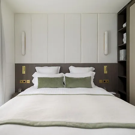 Appartamento Oniri - Serviced In Saint Germain Des Prés - Rue De Verneuil Parigi
